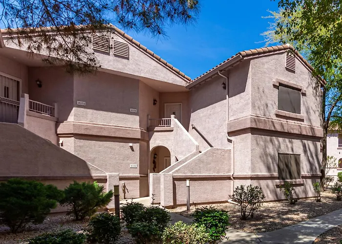 Stunning 3 Bedroom In The Heart Of *
