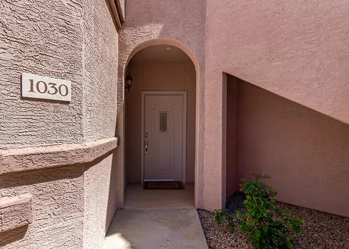 Apartment Stunning 3 Bedroom In The Heart Of *