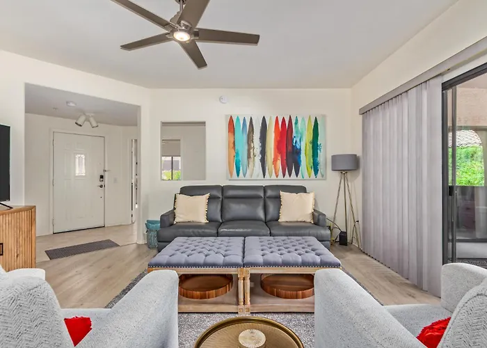 Stunning 3 Bedroom In The Heart Of *
