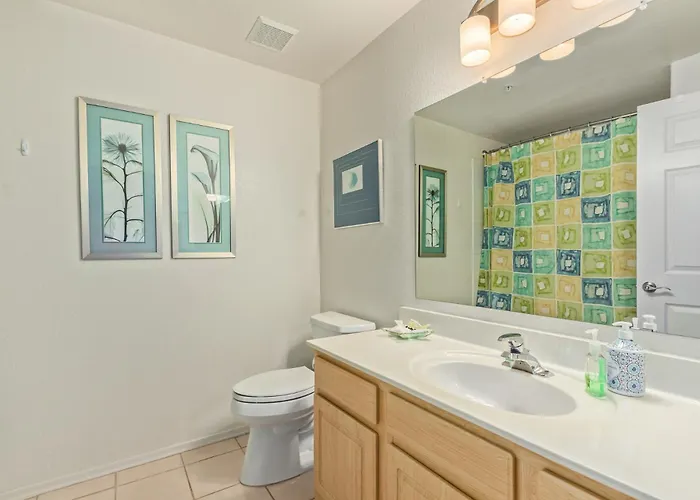 Stunning 3 Bedroom In The Heart Of Apartment